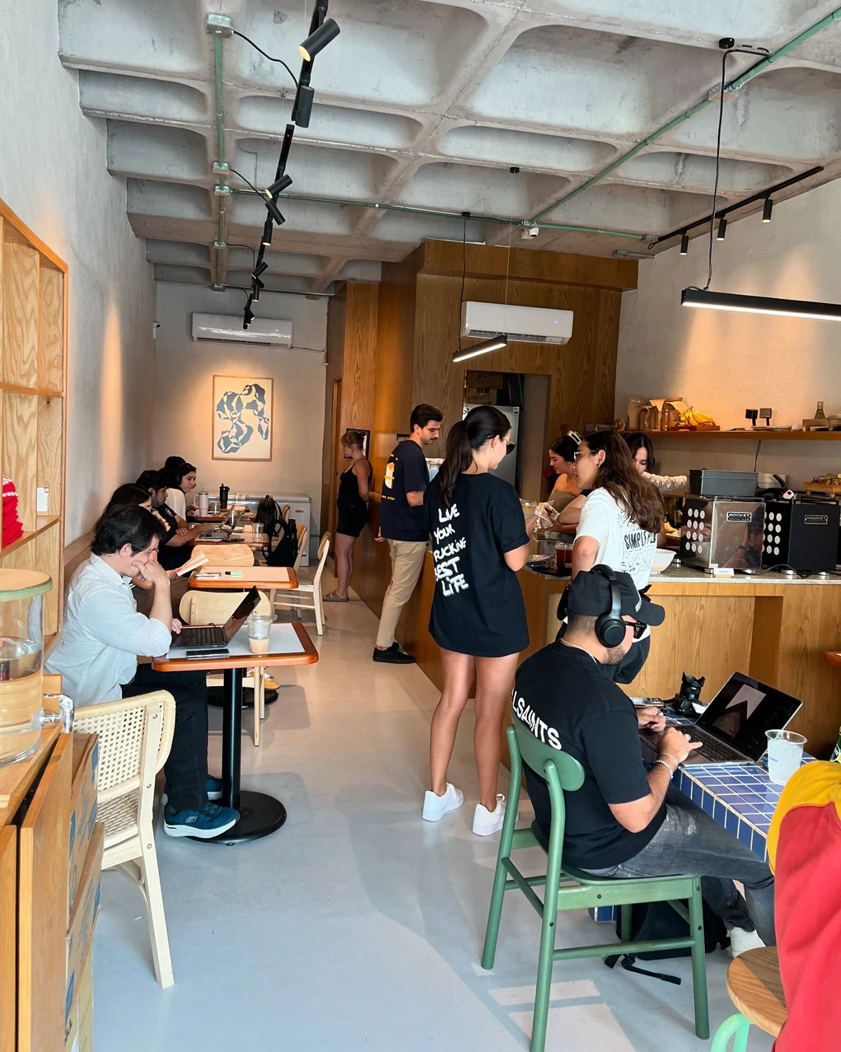 Quán cafe nên sử dụng internet doanh nghiệp VNPT để đảm bảo ổn định